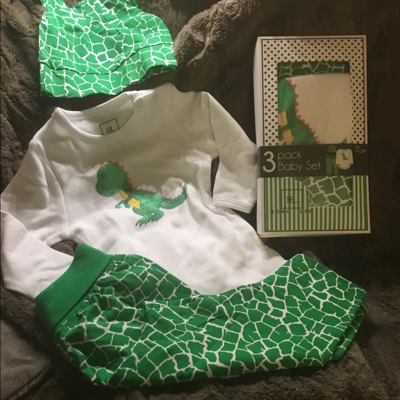 💥1 Left💥 3 pc Infant Dinosaur Set 9-12 months - Picture 3 of 8